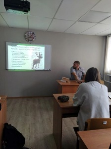 В Новокузнецком техникуме строительных технологий и сферы обслуживания прошел экоурок «Заповедник: взгляд изнутри»